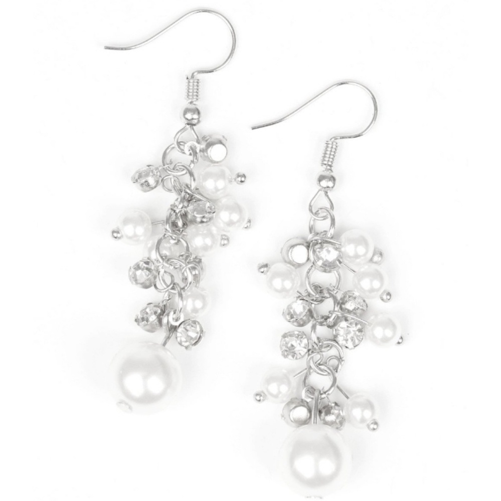 CLASSY CRESCENDO-Earrings